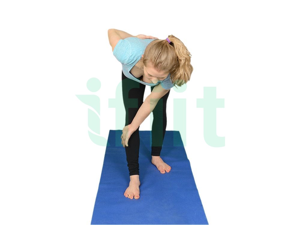 دوره Revolved Triangle (Hand at Knee) در ستاو